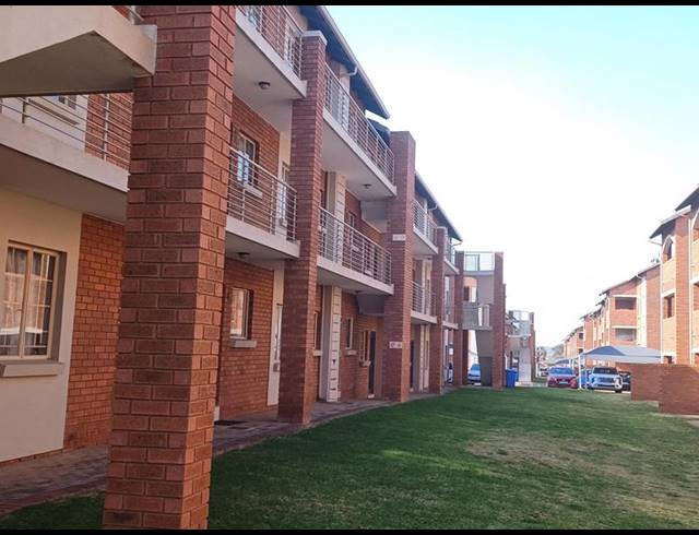 2 BEDROOM APARTMENT FOR SALE IN STONERIDGE